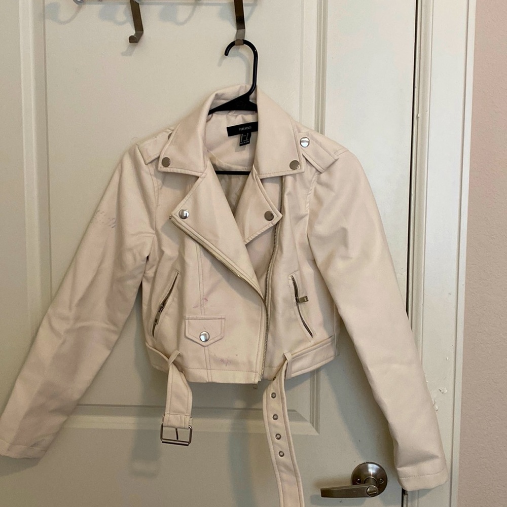 Forever 21 fake leather jacket (white)